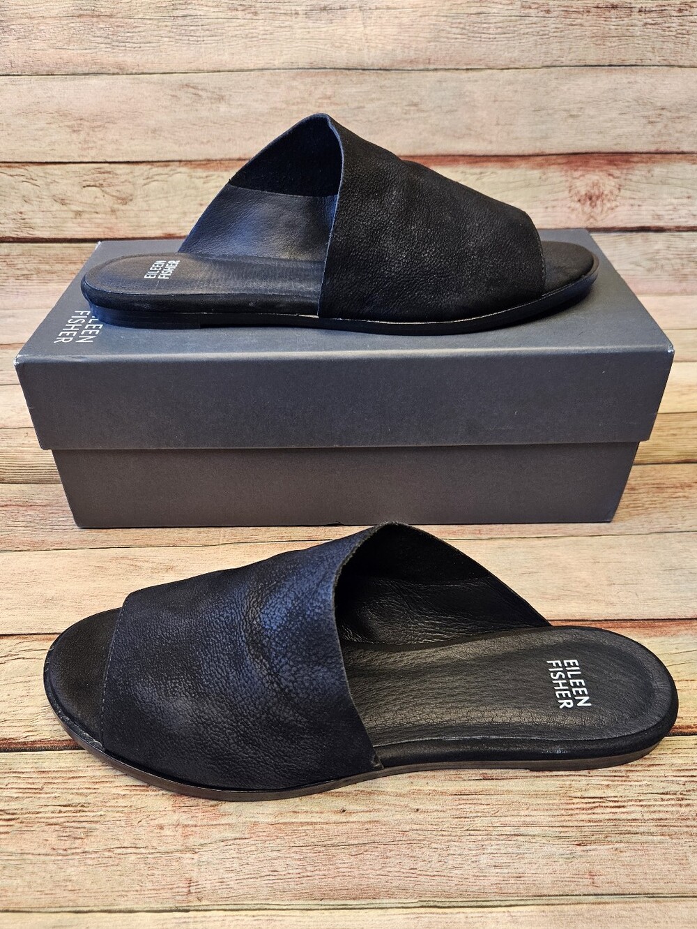 Eileen Fisher tumbled leather open-toe mules. Size 9 - Picture 4 of 7